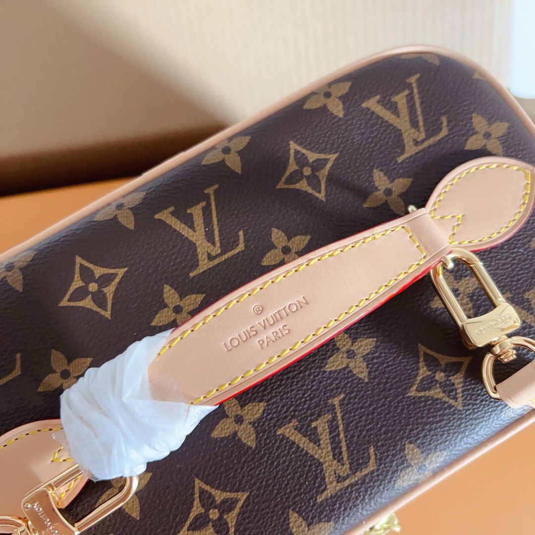 Love Vanity Case Bag